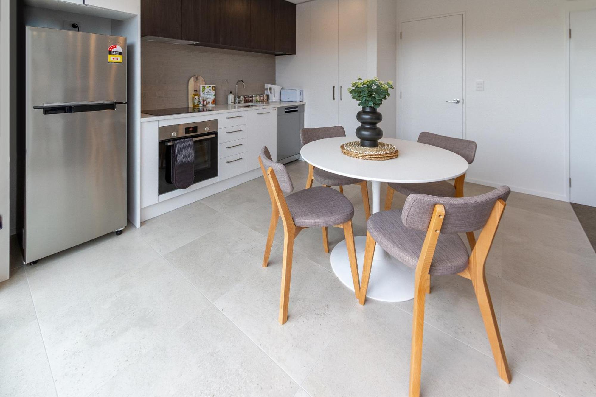 2Br Townhouse: Cosy, Close To City, Car Park Christchurch Exterior photo