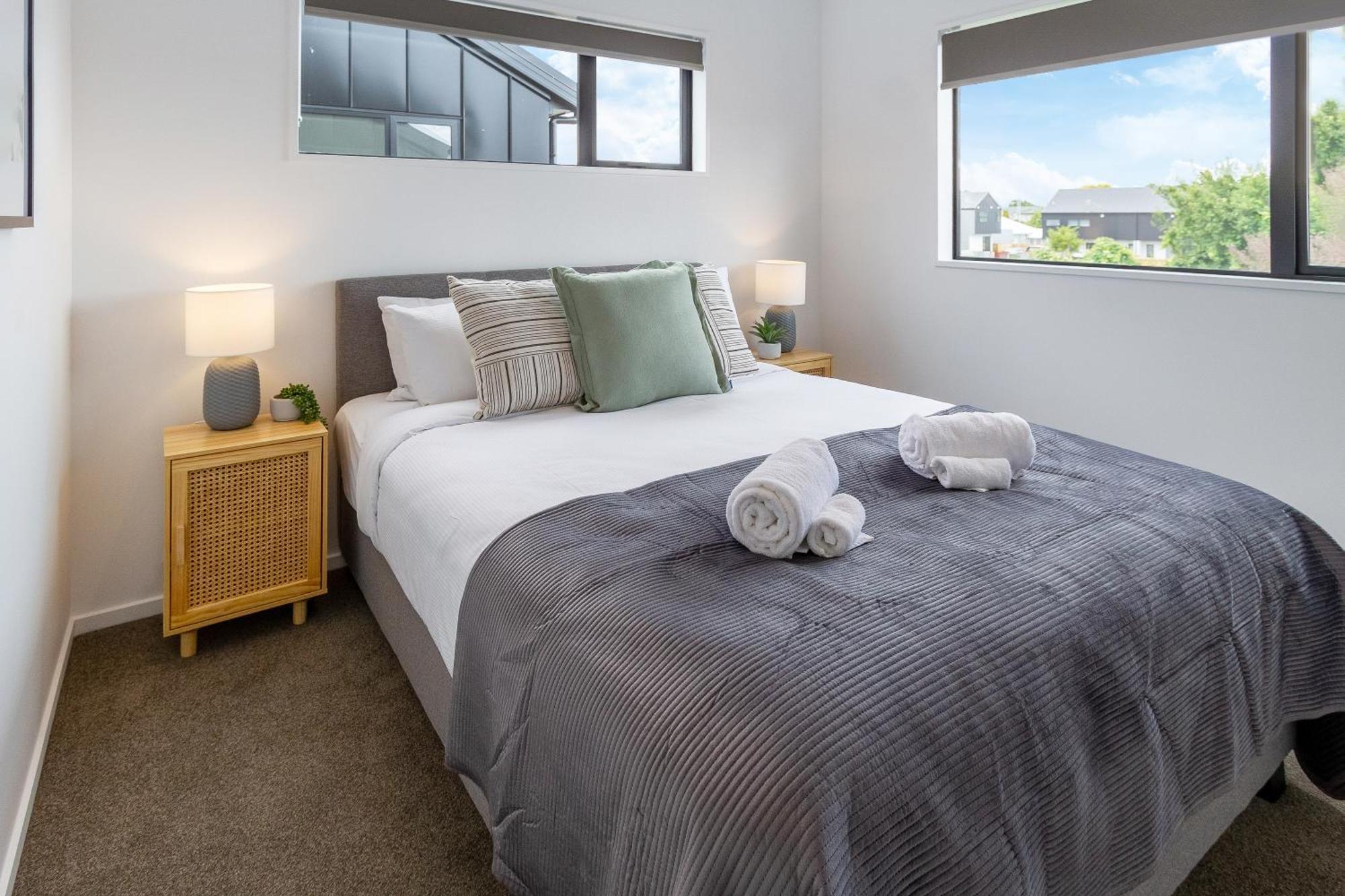 2Br Townhouse: Cosy, Close To City, Car Park Christchurch Exterior photo